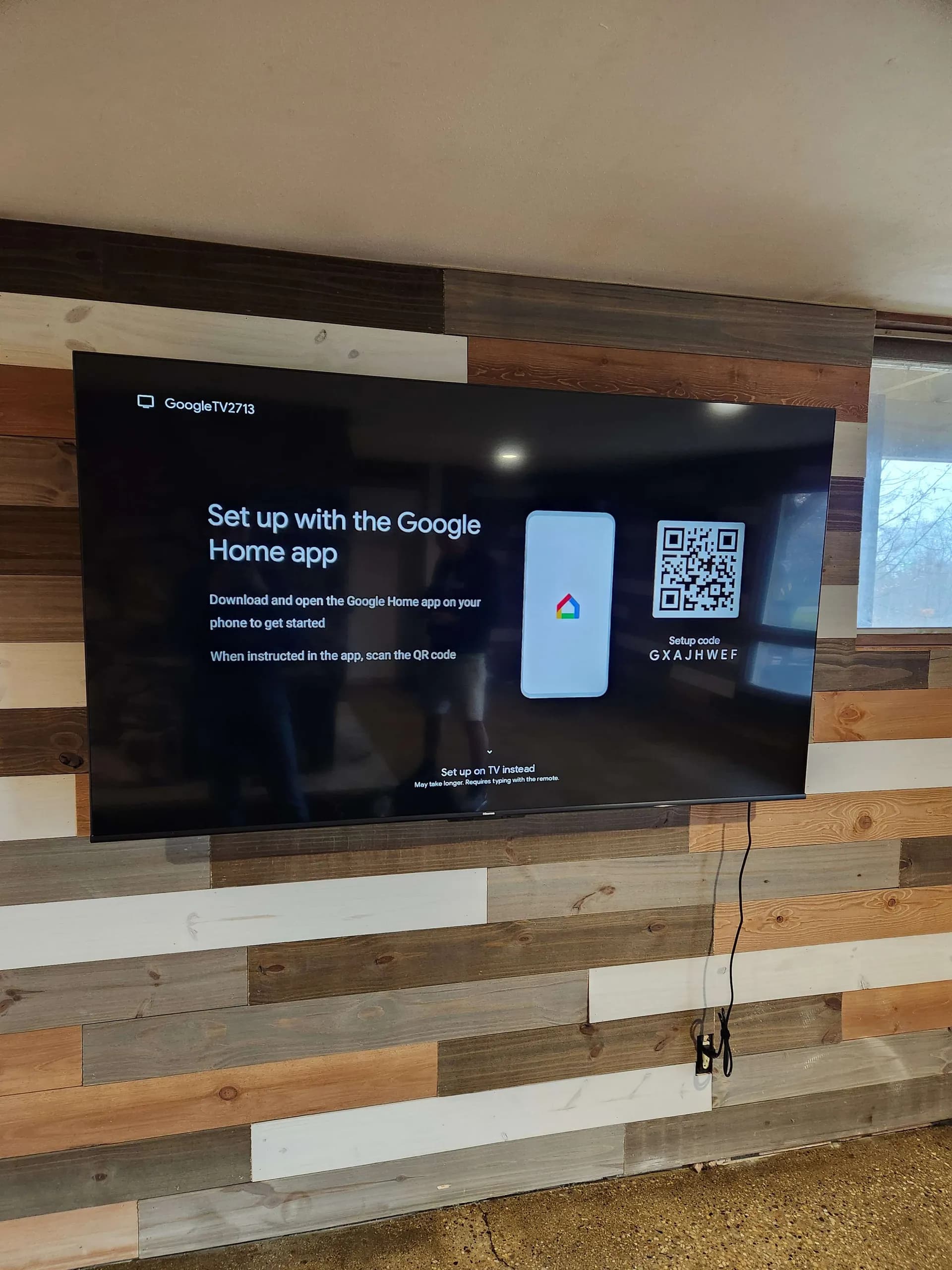 Professional TV mounting installation in Milwaukee home