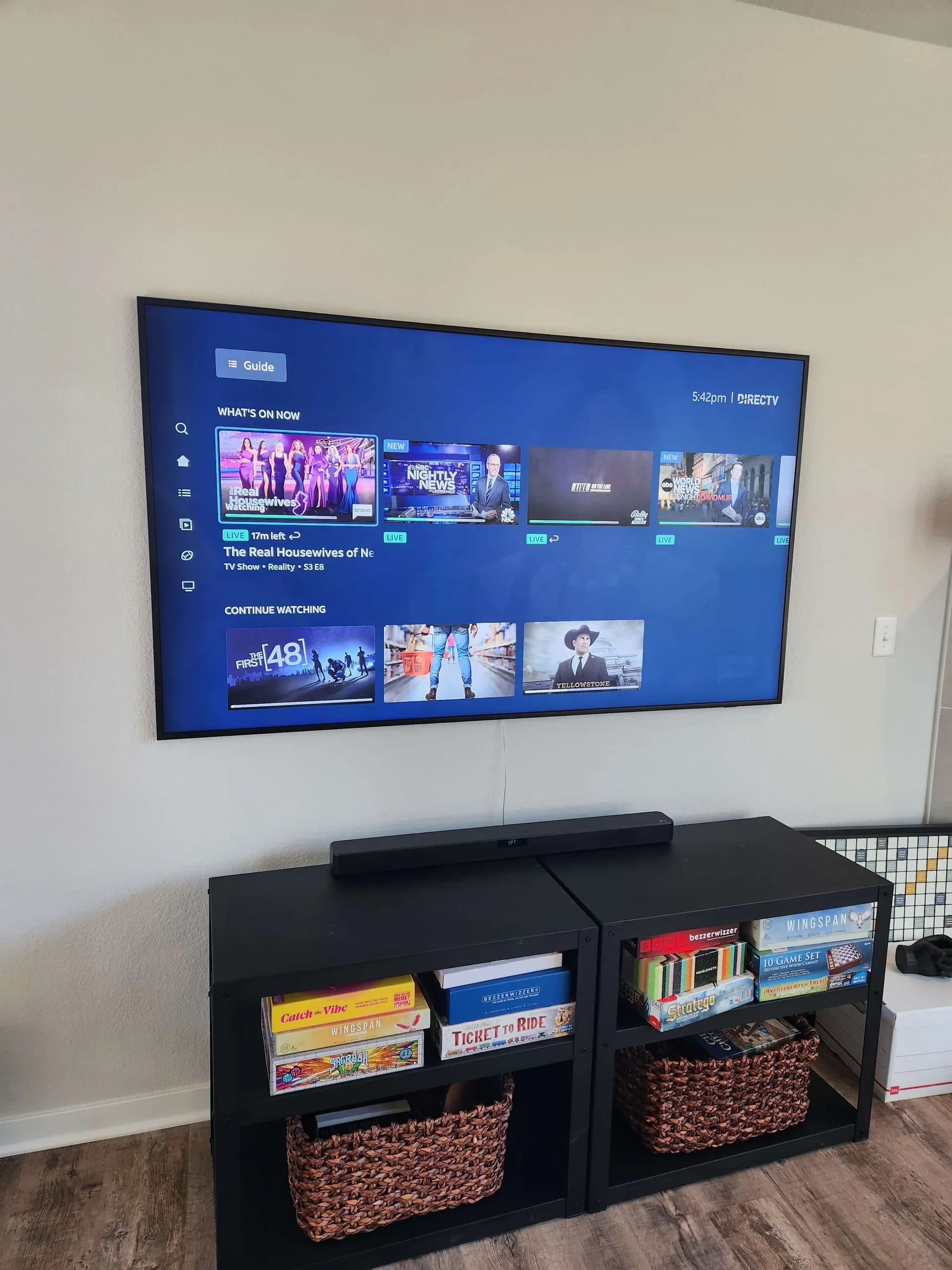 Professional TV mounting installation in Milwaukee home