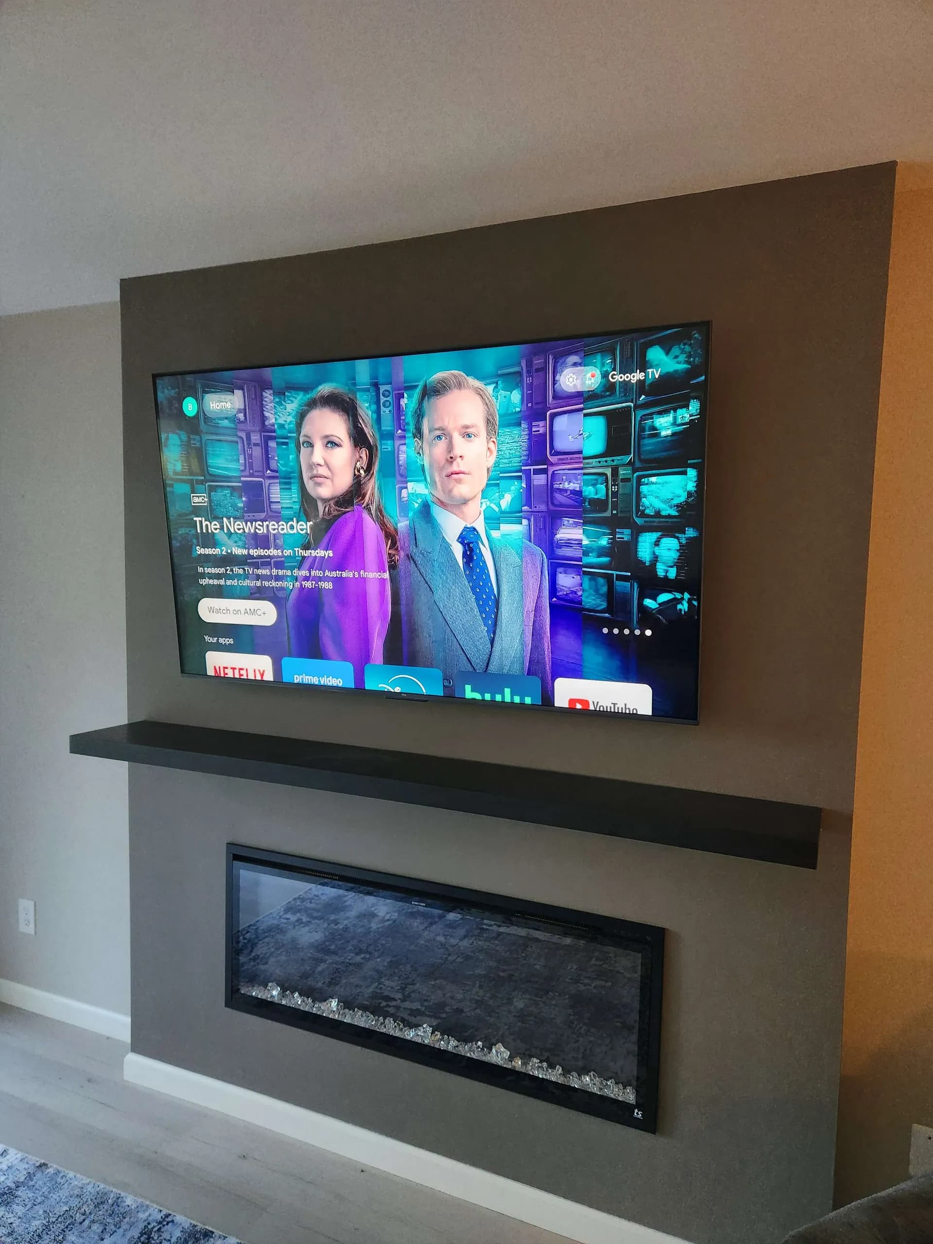Professional TV mounting installation in Milwaukee home