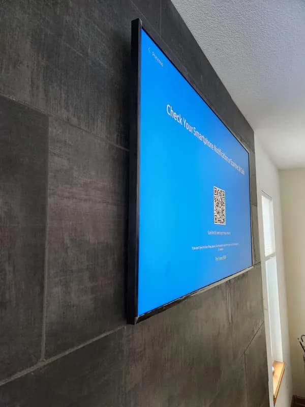 Professional TV mounting installation in Milwaukee home