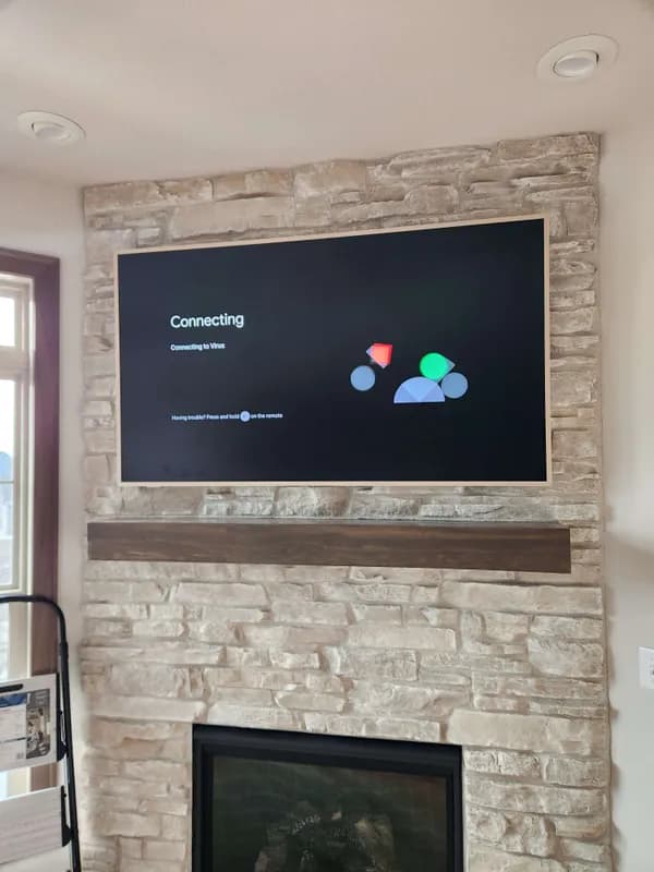 Professional TV mounting installation in Milwaukee home