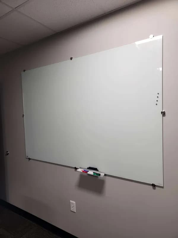 Professional TV mounting installation in Milwaukee home