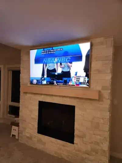 Professional TV mounting installation in Milwaukee home